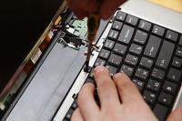 Кріплення клавіатури Ноутбука