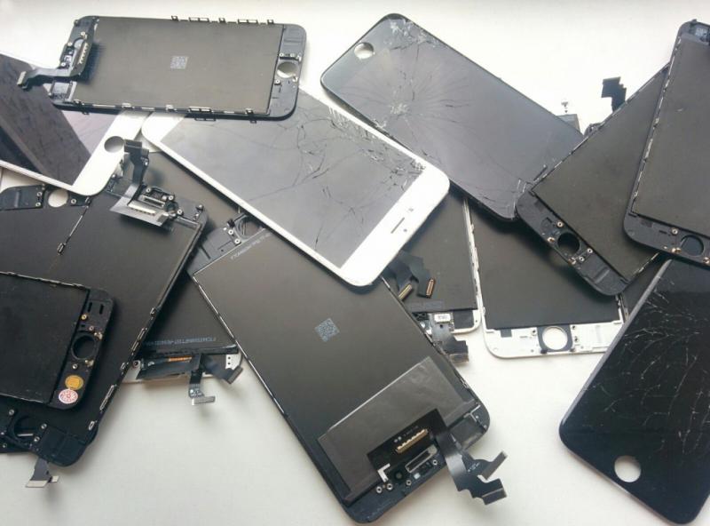 Замена разбитого экрана на смартфонах Apple iPhone