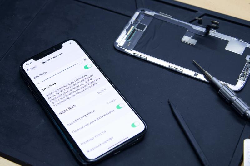 Установка дисплейного модуля iPhone X